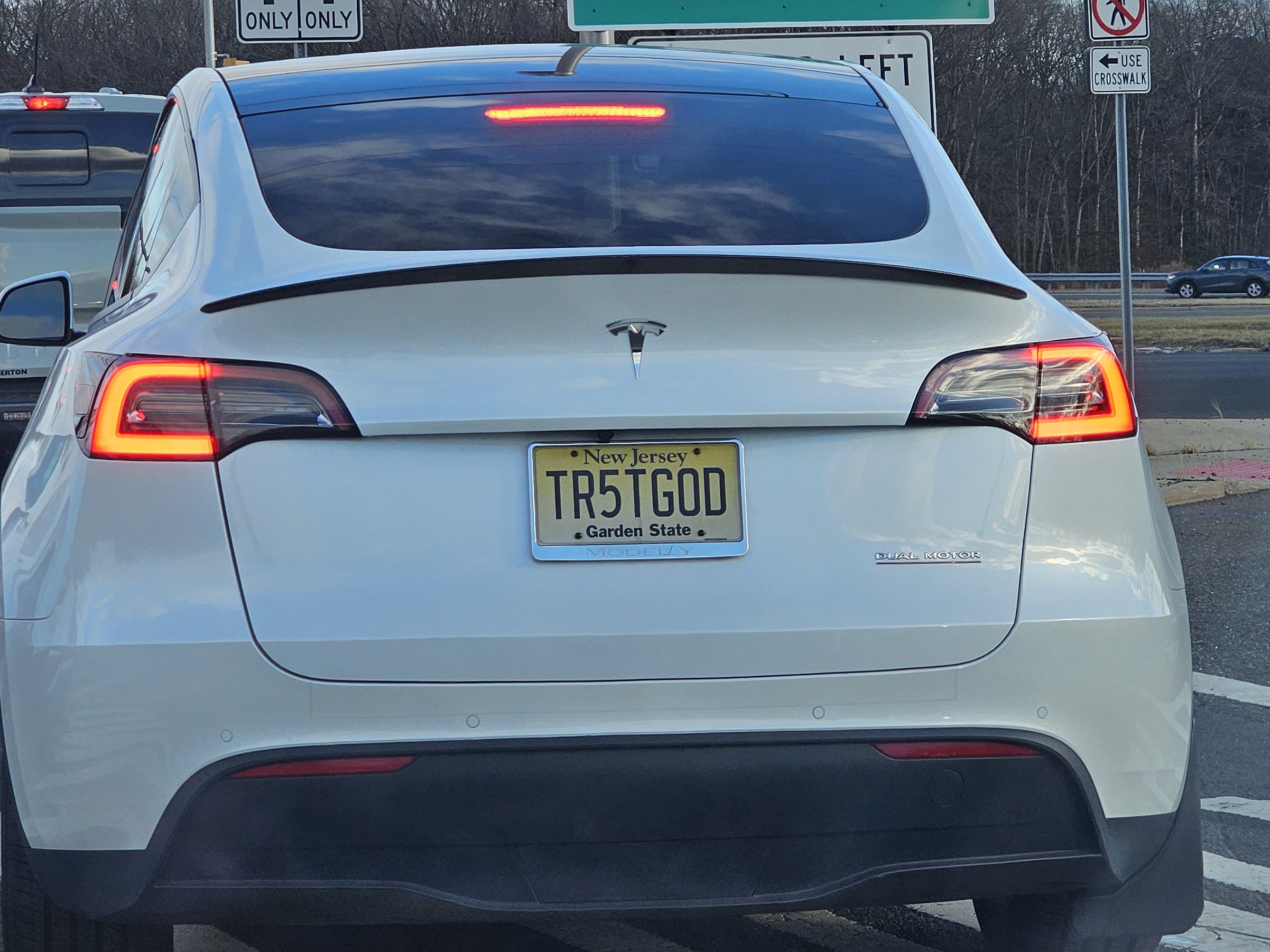 TR5TGOD