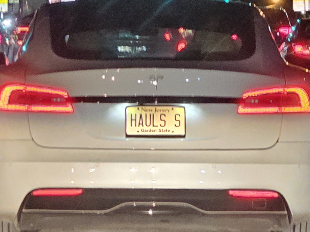 HAULS S vanity plate